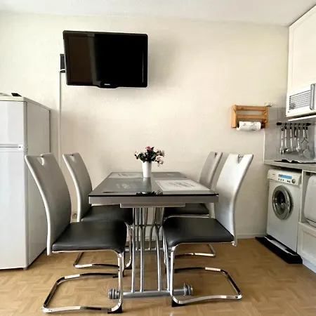 2 Pieces Avec Parking, Wifi, Et Climatisation - Fr-1-748-14 *